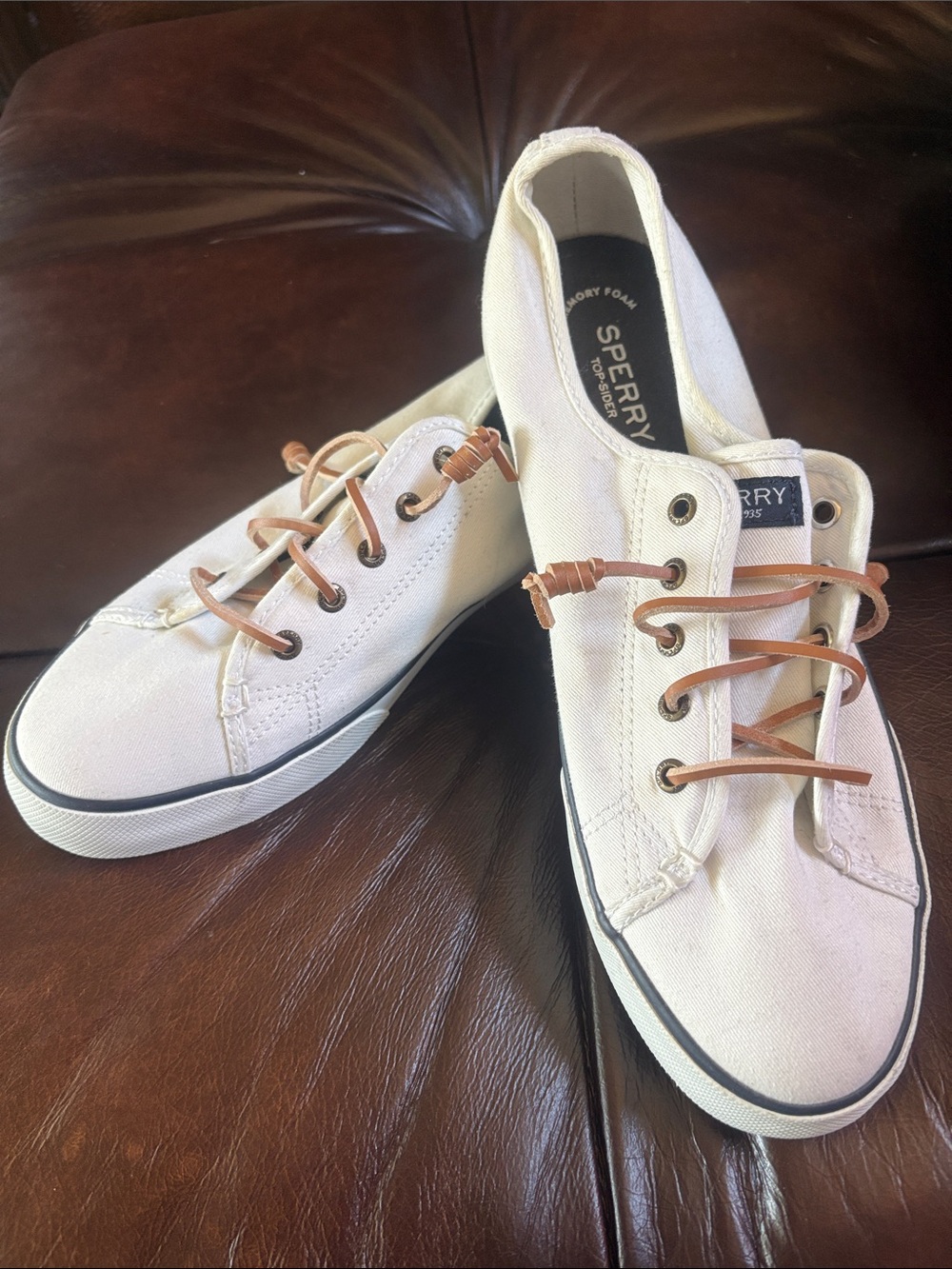 Sperry Women’s Cream Canvas Low-Top Sneakers with Tan Laces